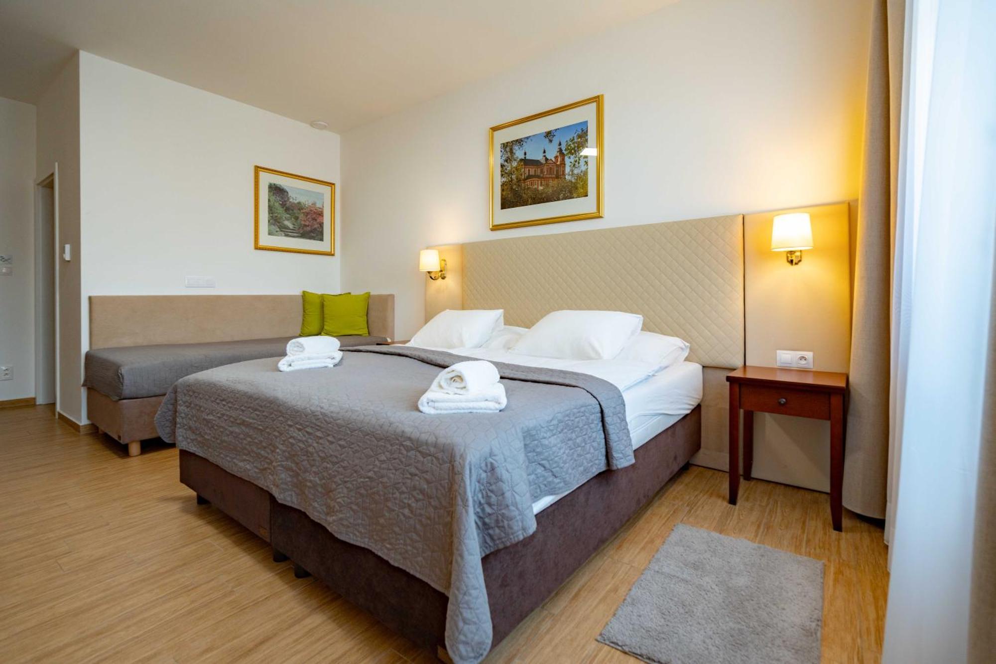 Hotel Volf Přeštice Bagian luar foto