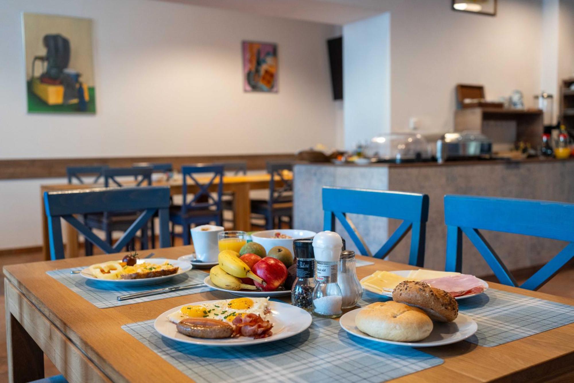 Hotel Volf Přeštice Bagian luar foto