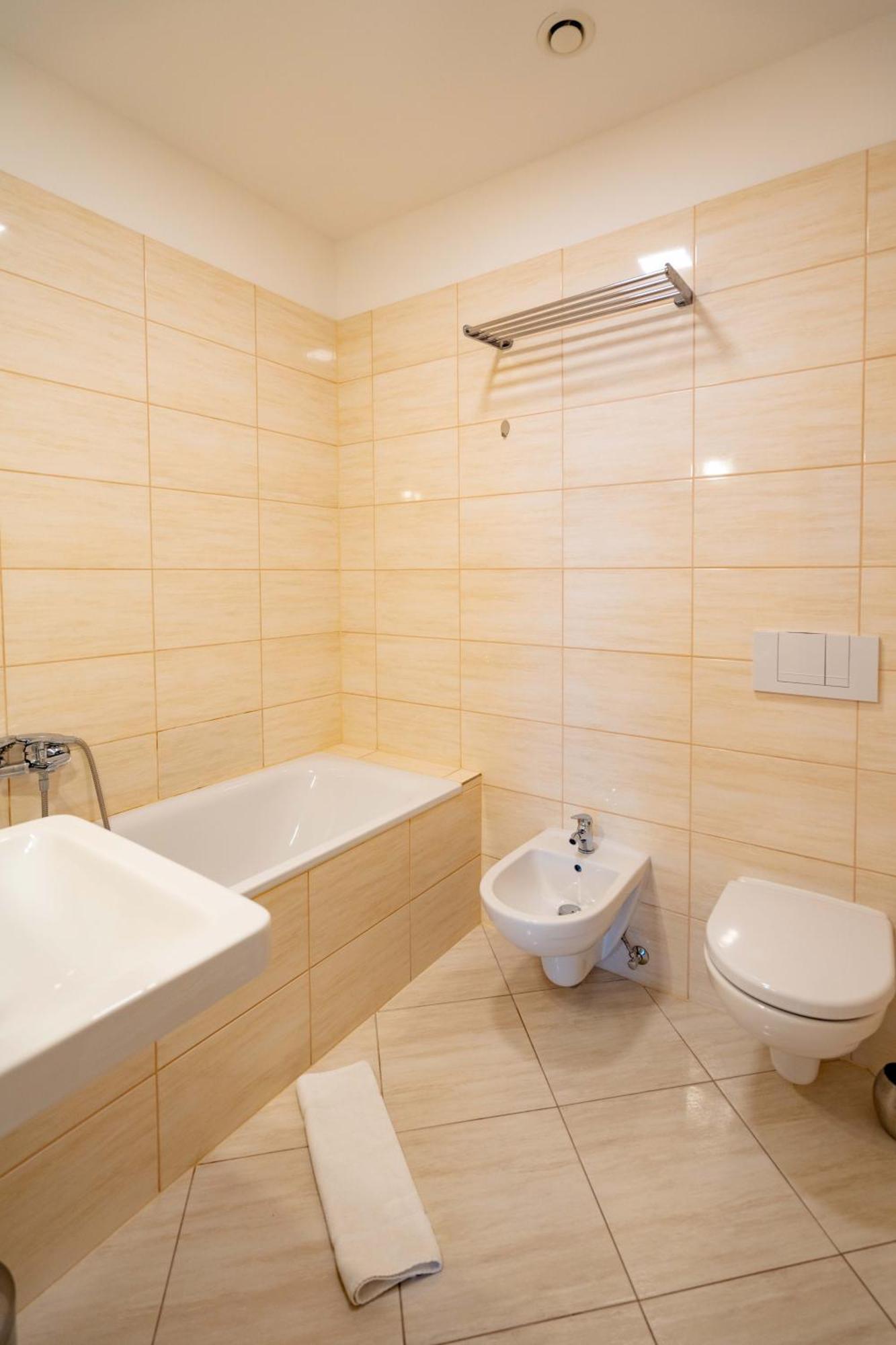 Hotel Volf Přeštice Bagian luar foto