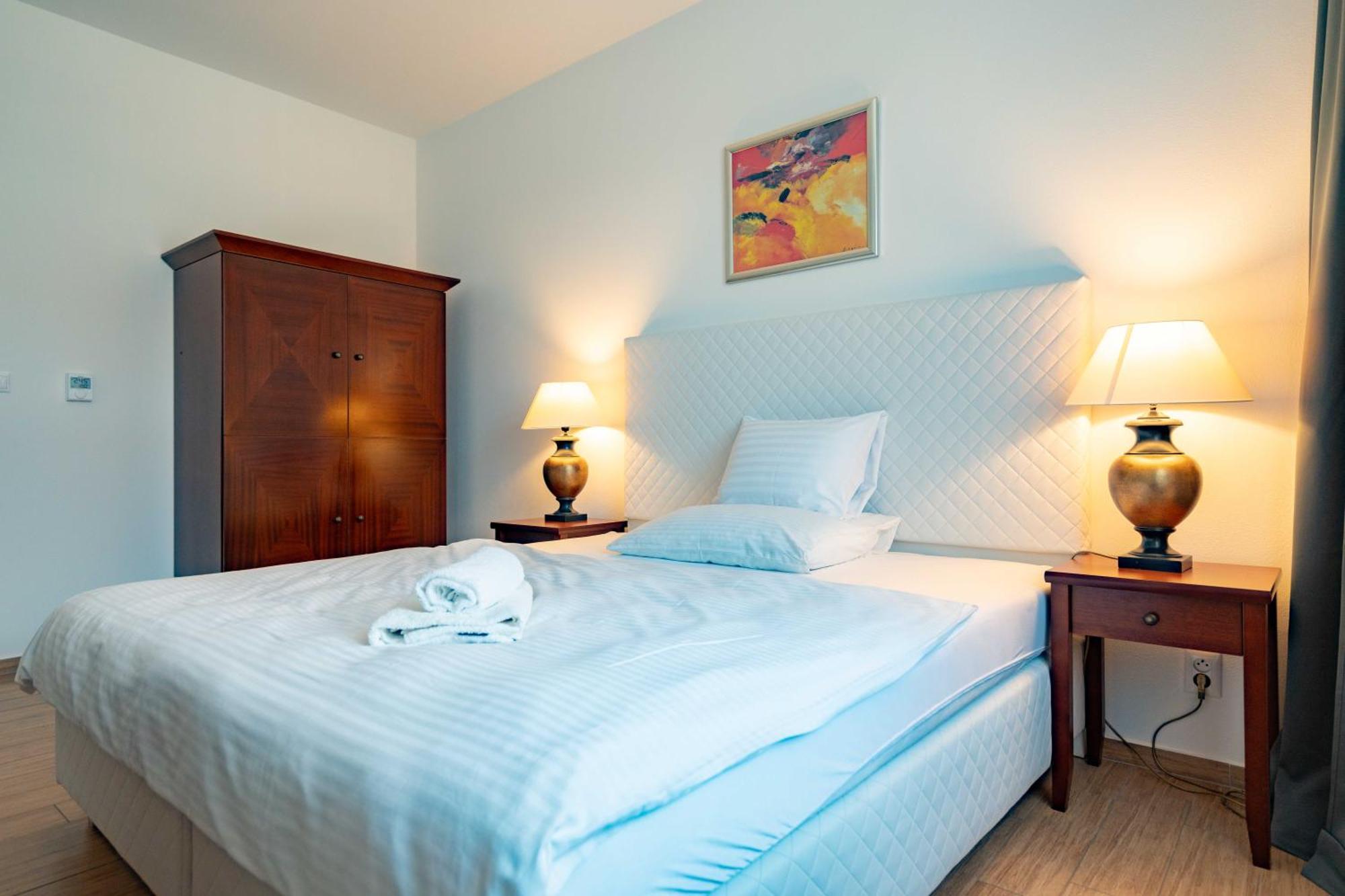 Hotel Volf Přeštice Bagian luar foto