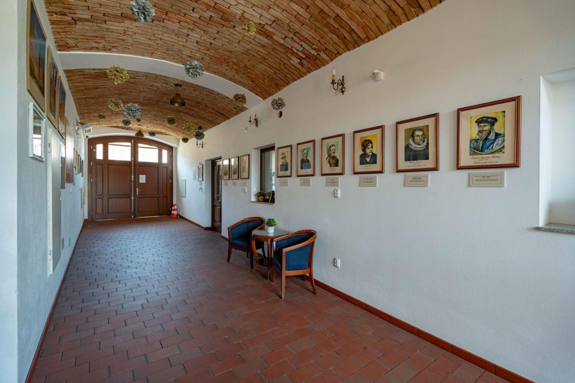 Hotel Volf Přeštice Bagian luar foto