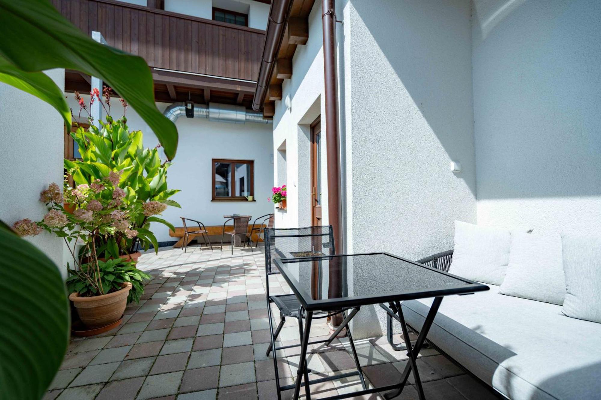 Hotel Volf Přeštice Bagian luar foto