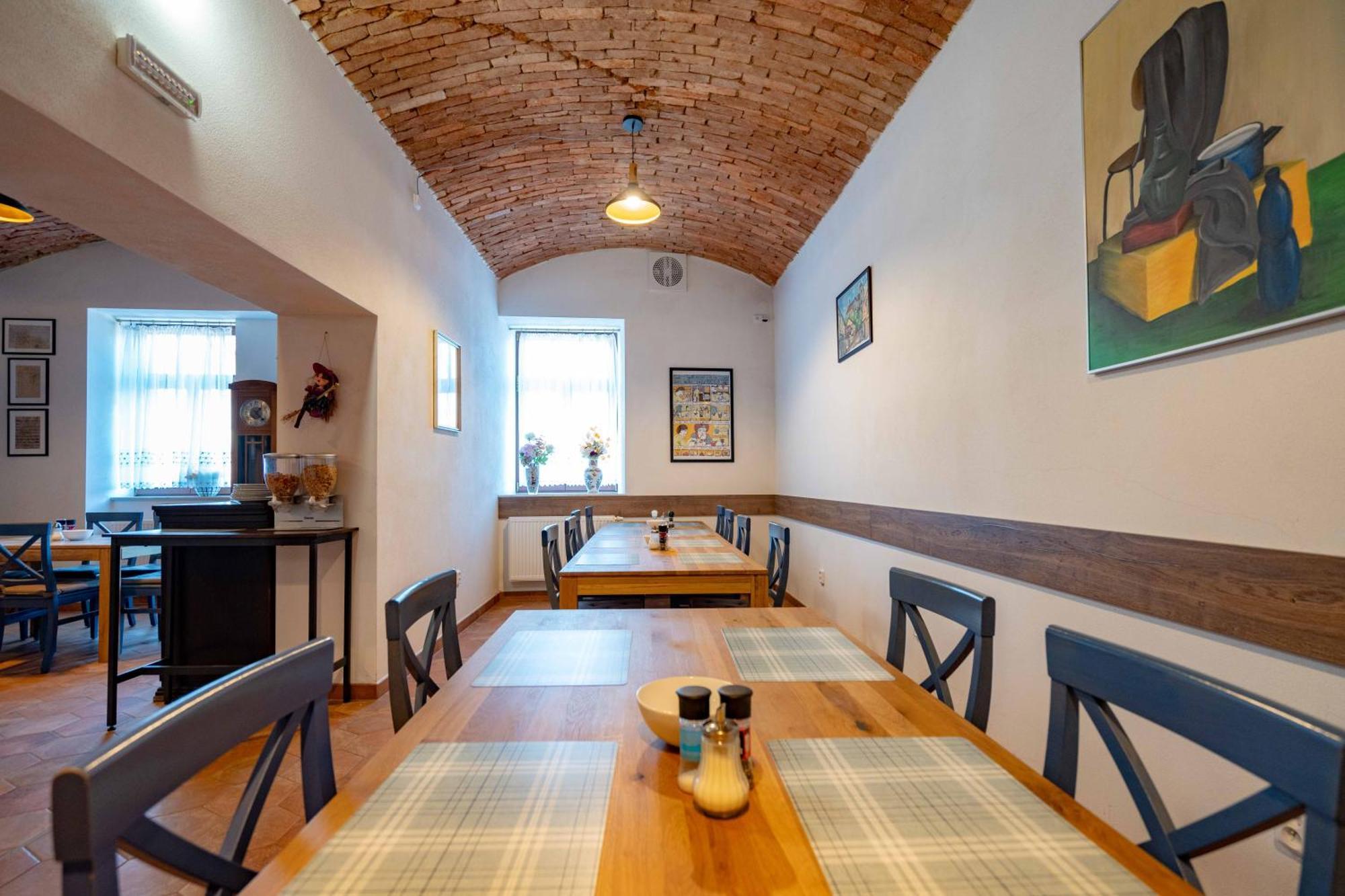 Hotel Volf Přeštice Bagian luar foto