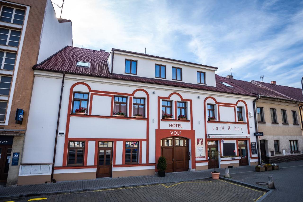 Hotel Volf Přeštice Bagian luar foto